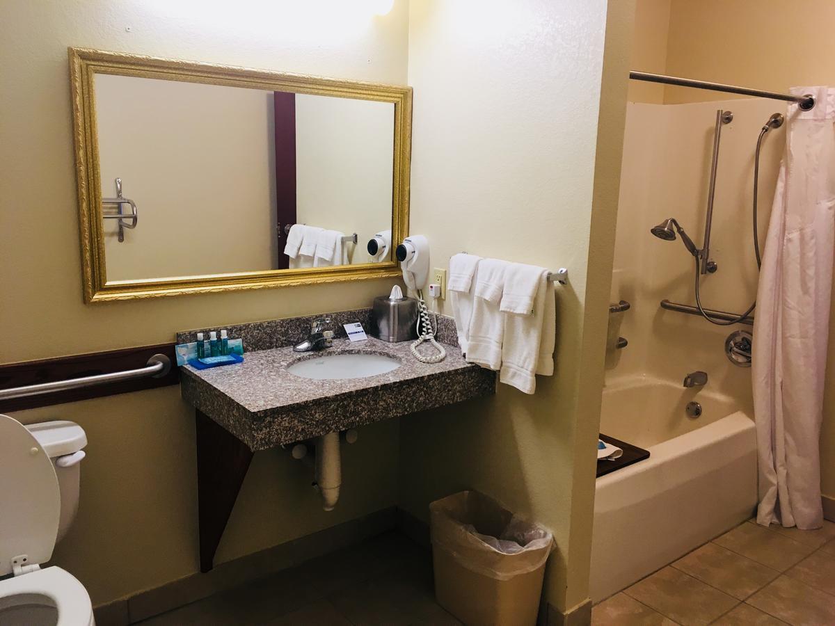 Holiday Inn Express Hotel & Suites Cadillac By Ihg Kültér fotó