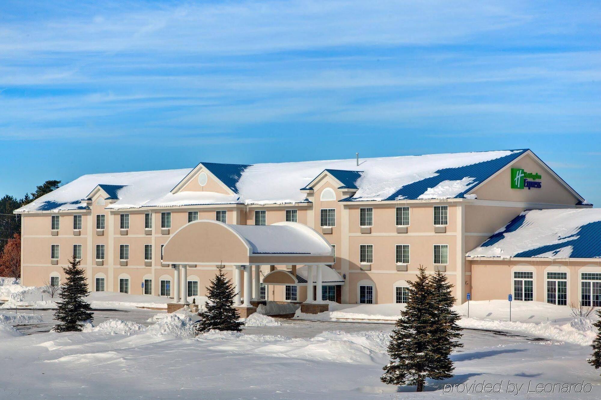 Holiday Inn Express Hotel & Suites Cadillac By Ihg Kültér fotó